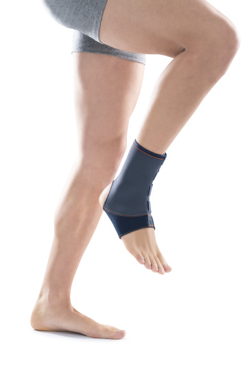 Бандаж на голеностопный сустав