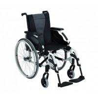 Облегченная инвалидная коляска Invacare Action 3 NG 