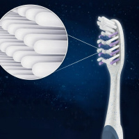 Зубная щетка Oral-B 3D White Pro-Expert Экстрачистка Eco Edition средняя жесткость