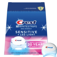 Отбеливающие полоски для чувствительных зубов Crest 3D Whitestrips Sensitive + LED Light Whitening Kit 14 пар
