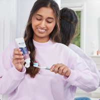 Отбеливающая зубная пастаCrest 3D White Luxe Glamorous 107 g